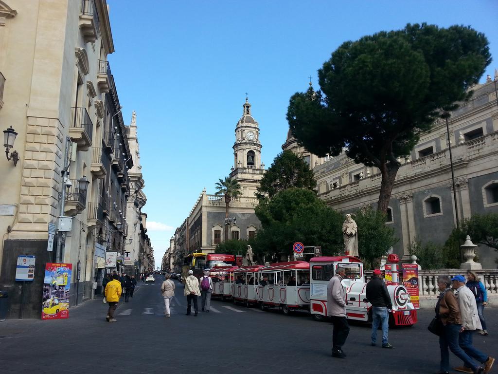 B&B United States Of Europe Catania Kültér fotó