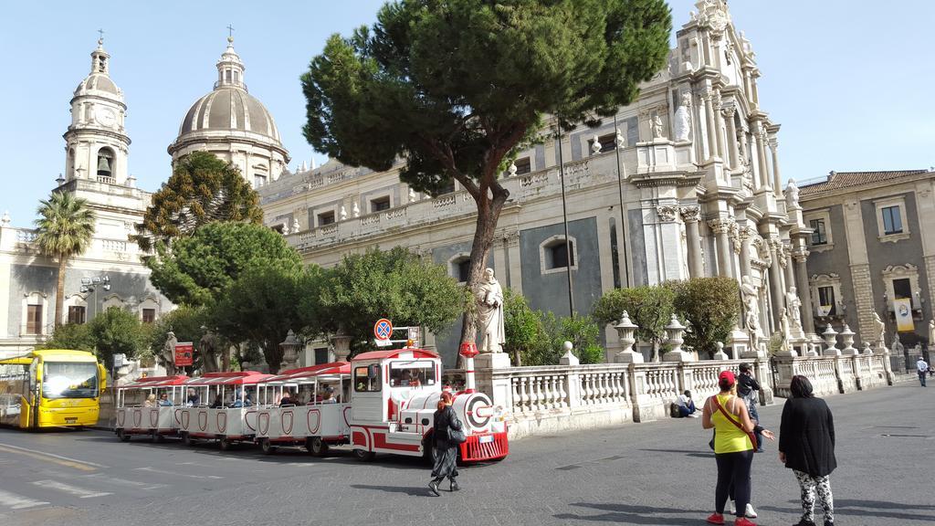 B&B United States Of Europe Catania Kültér fotó